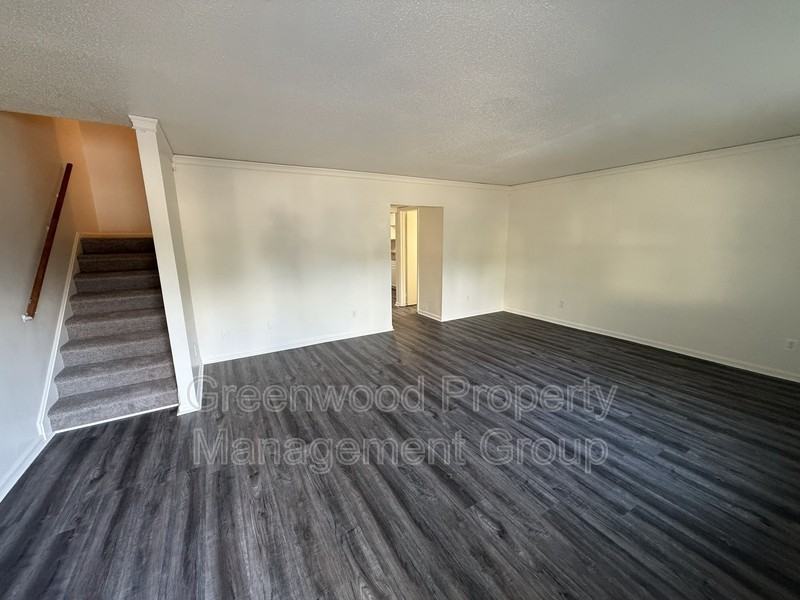 5745 Bramblegate Rd #1UNITA - Photo 3 of 12