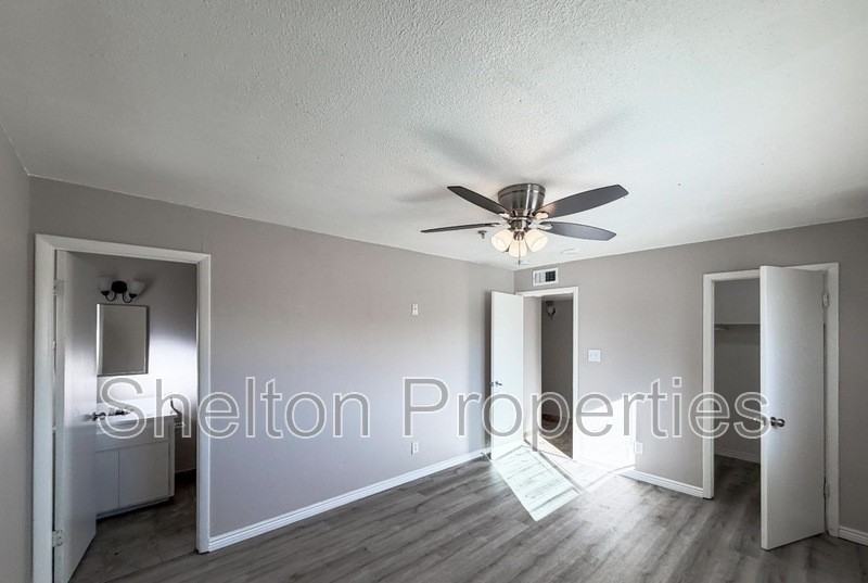 6301 W Earll Dr - Photo 4 of 18