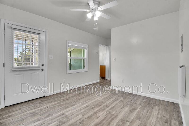 8075 Lemon Ave - Photo 4 of 17