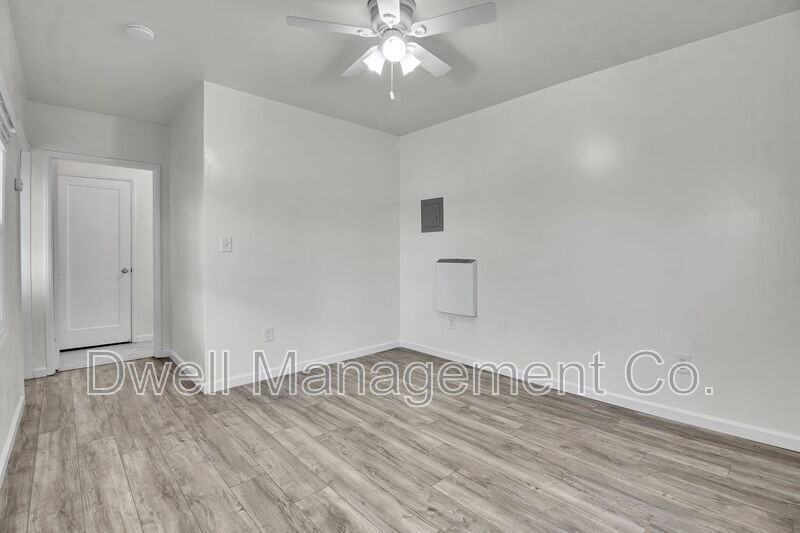 8075 Lemon Ave - Photo 5 of 17