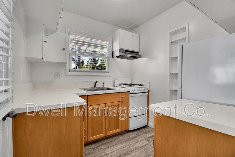 8075 Lemon Ave - Photo 7 of 17