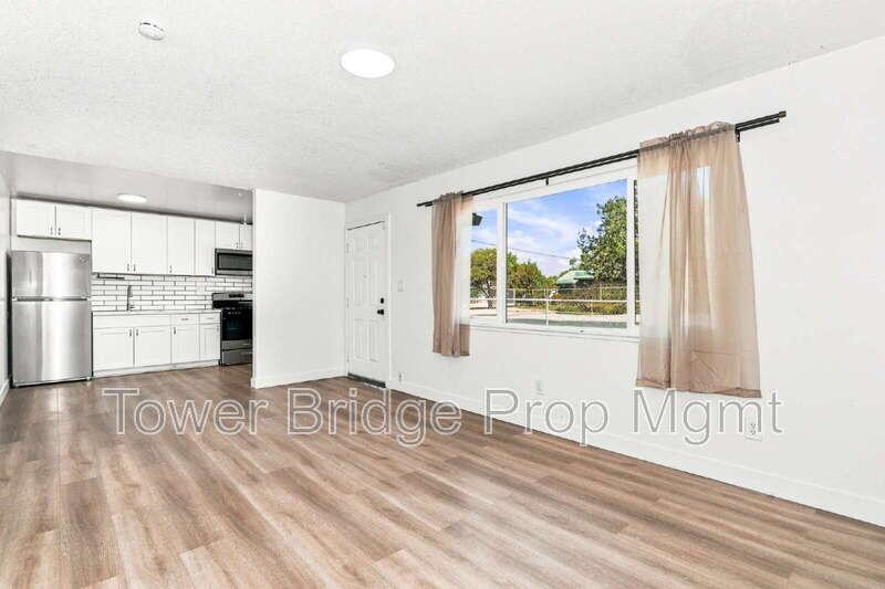 1718 Grand Ave - Photo 4 of 16