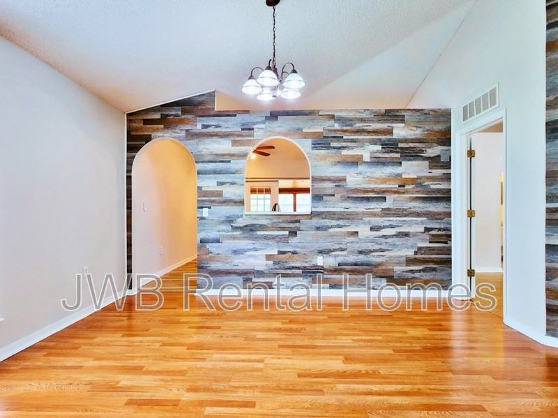 2006 Wiley Oaks Ln - Photo 4 of 11