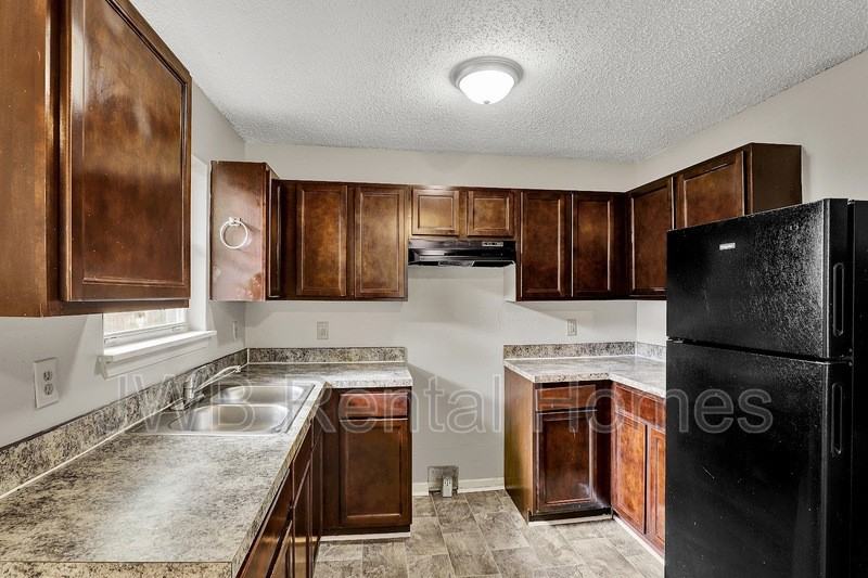 2051 Yulee St - Photo 2 of 19
