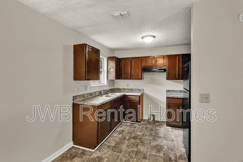 2051 Yulee St - Photo 4 of 19