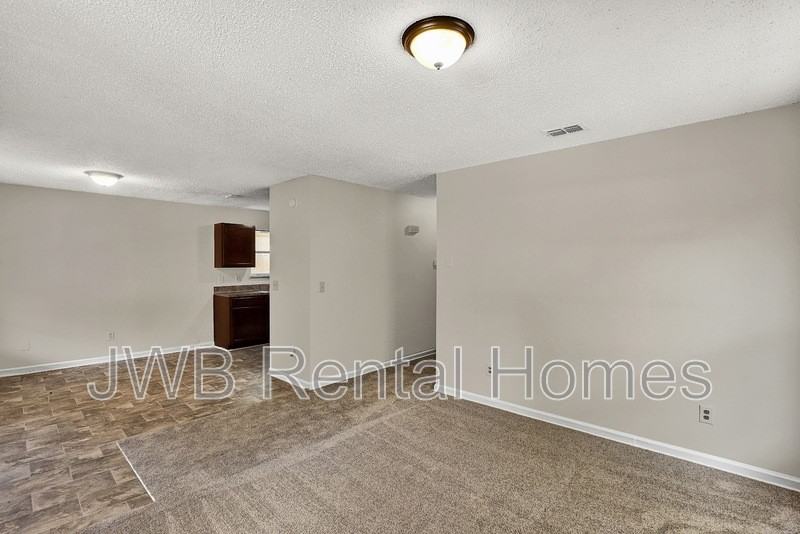 2051 Yulee St - Photo 5 of 19