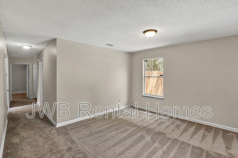 2051 Yulee St - Photo 7 of 19
