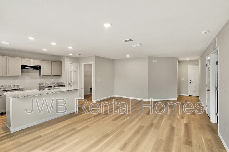 9218 8th Ave - Photo 6 of 21