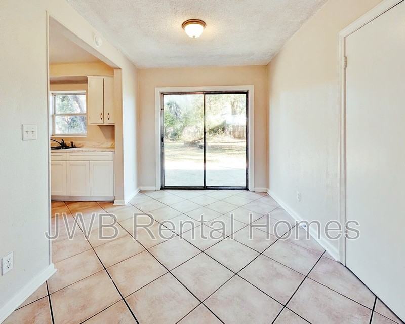 3045 Belair Rd S - Photo 4 of 16