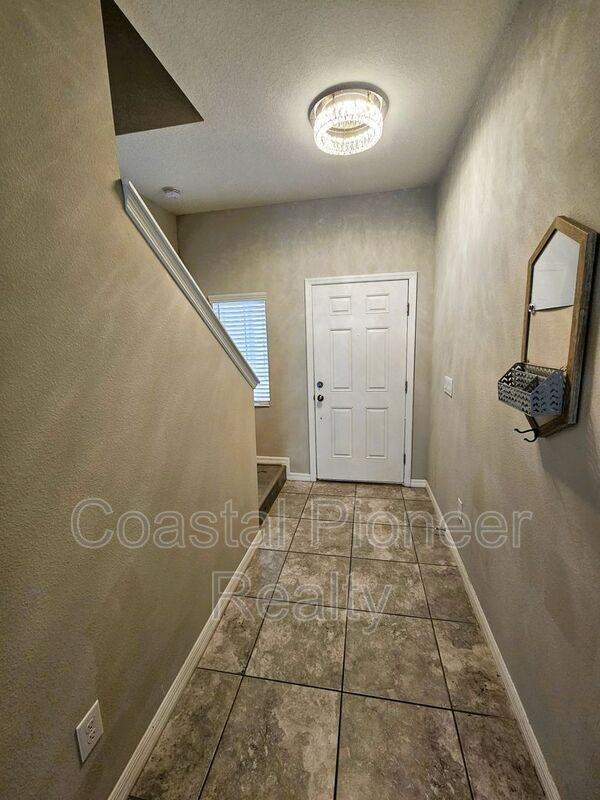 7115 Grand Elm Dr - Photo 4 of 37