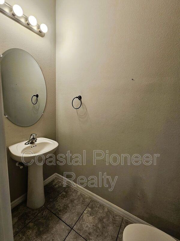 7115 Grand Elm Dr - Photo 6 of 37