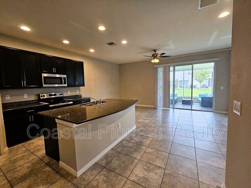 7115 Grand Elm Dr - Photo 7 of 37