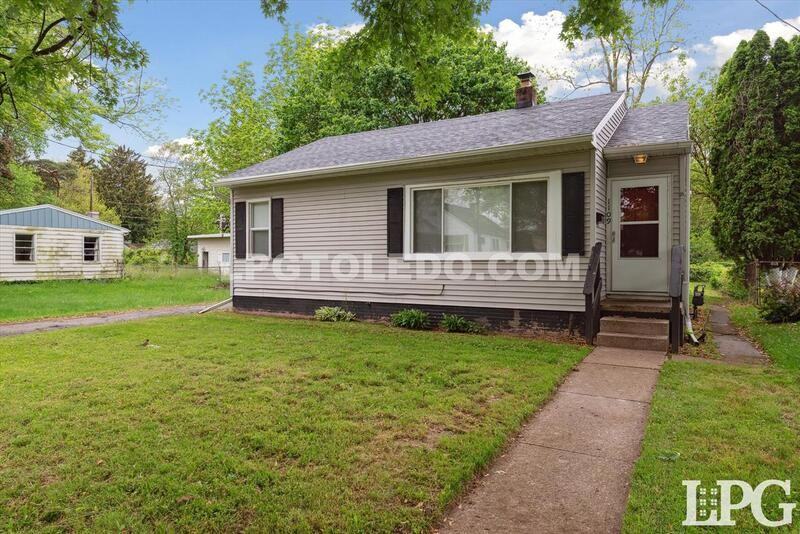 1109 Turner Ave - Photo 2 of 24