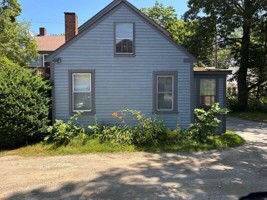 featured image of 8 Green St #1