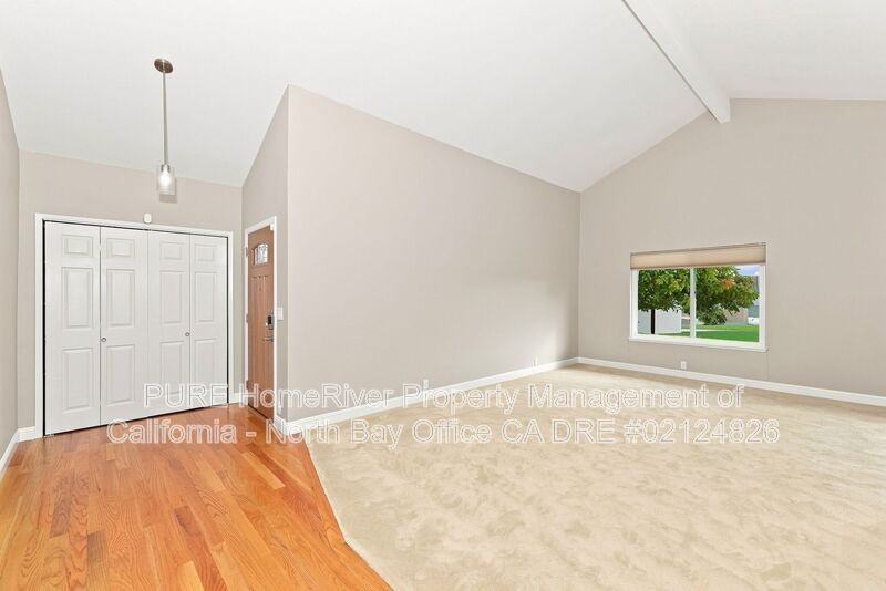1029 Saint Francis Dr - Photo 7 of 35