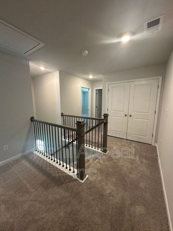 383 Lanier Cir - Photo 6 of 16