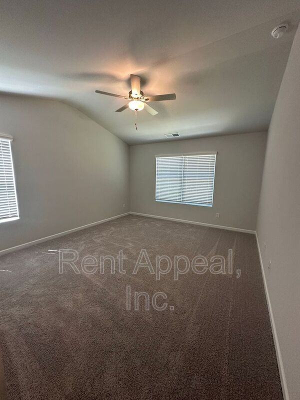 383 Lanier Cir - Photo 7 of 16