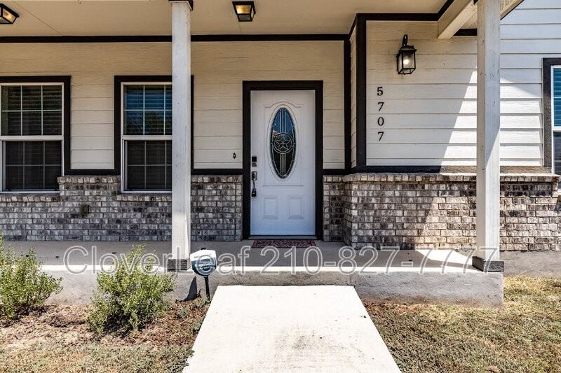5707 Midcrown Dr - Photo 4 of 34
