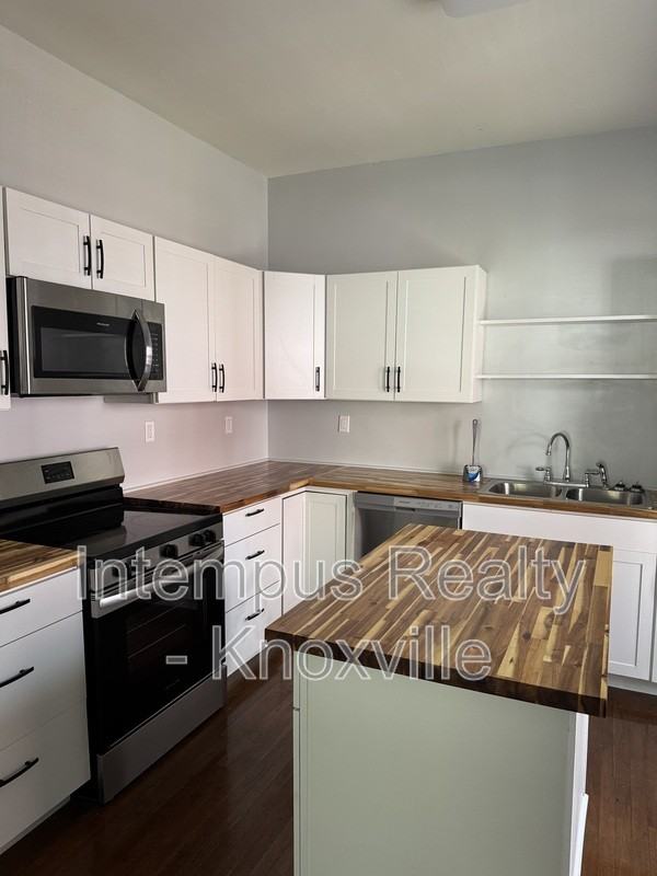 2428 Linden Ave - Photo 6 of 22