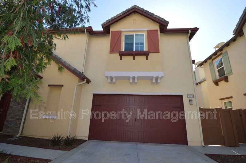 1608 Range Rd - Photo 2 of 38