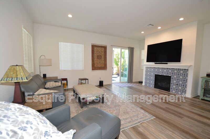 1608 Range Rd - Photo 7 of 38