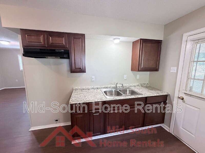 729 Blackstone Ln - Photo 7 of 20