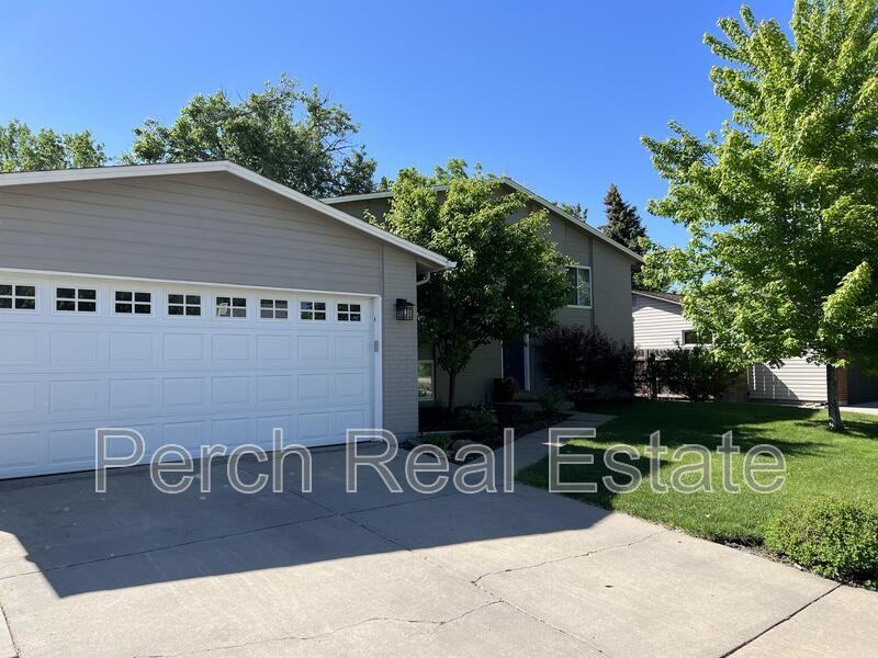 1152 S Owens St - Photo 5 of 31