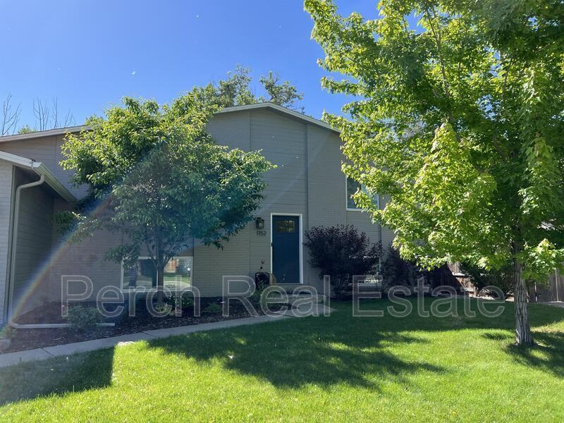 1152 S Owens St - Photo 6 of 31