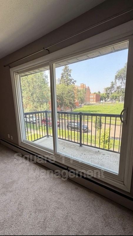 10255 117 St Nw #20 - Photo 4 of 13