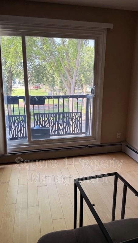 10255 117 St Nw #15 - Photo 4 of 18