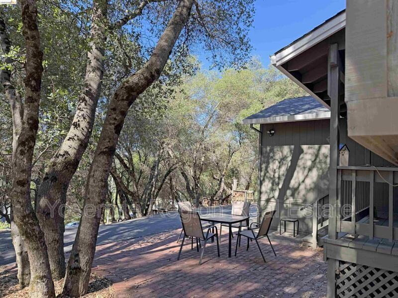 20790 Ferretti Rd - Photo 3 of 50