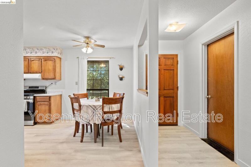 20790 Ferretti Rd - Photo 5 of 50