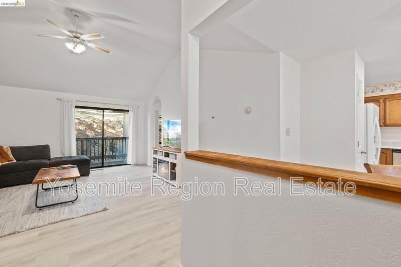 20790 Ferretti Rd - Photo 6 of 50