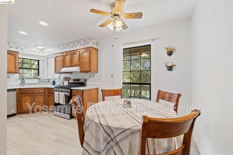 20790 Ferretti Rd - Photo 7 of 50