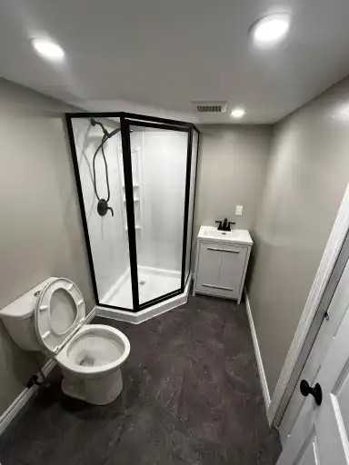 300 Lindan Avenue #2 - Photo 3 of 10