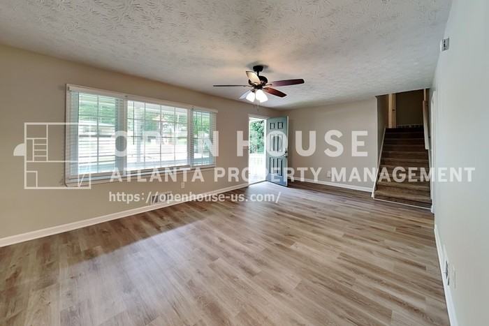 5104 Dogwood Hills Dr - Photo 4 of 20
