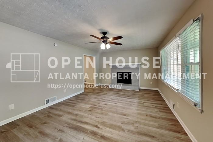5104 Dogwood Hills Dr - Photo 5 of 20