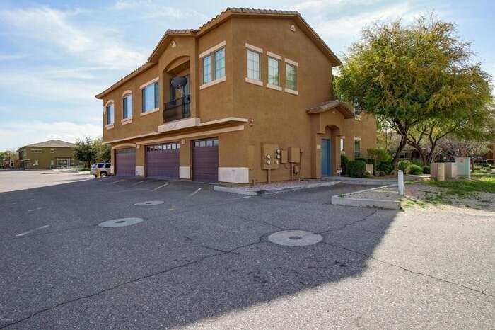 15240 N 142nd Ave - Photo 4 of 22