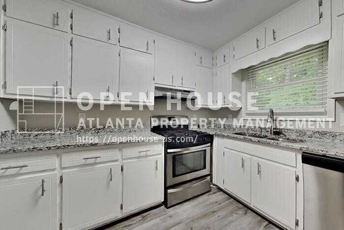 2493 Seneca Trl - Photo 6 of 23
