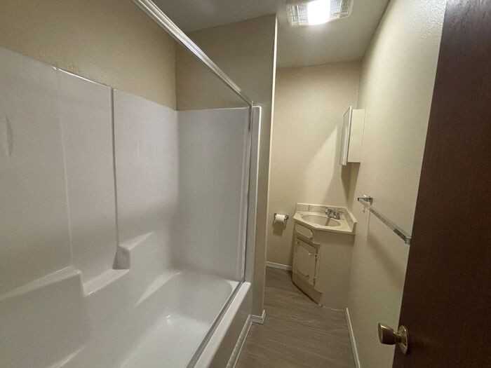 2875 S 6th St #06 - Photo 5 of 6