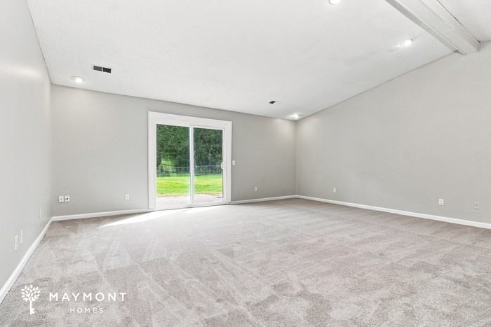 225 Rockingham Rd - Photo 4 of 14