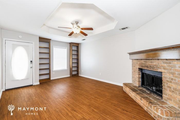 1012 Red Oak Dr - Photo 6 of 15