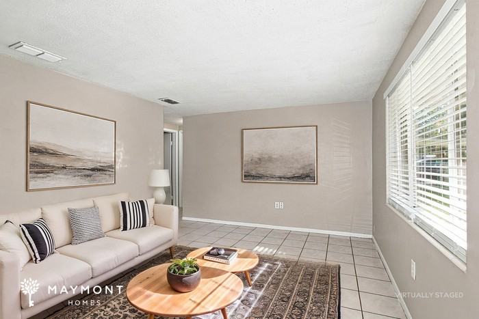 11047 Carol Dr - Photo 6 of 15