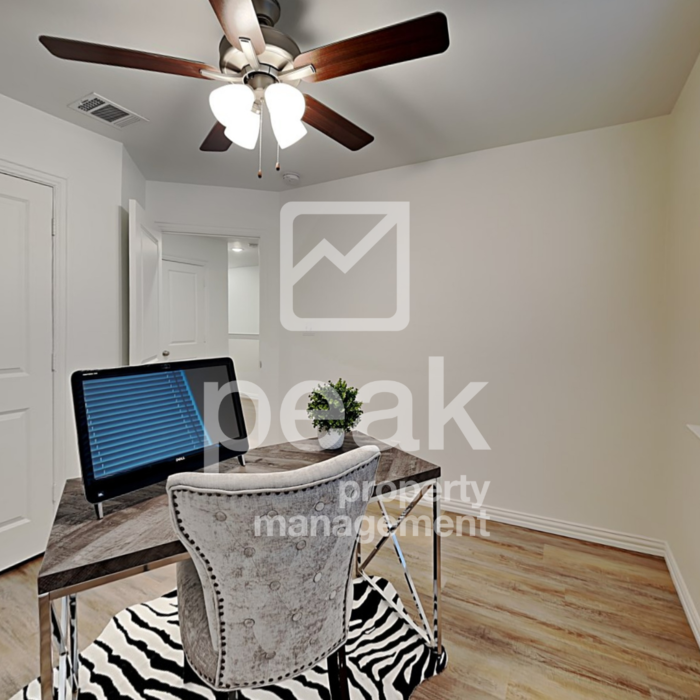 1902 Magnolia Ln - Photo 4 of 14