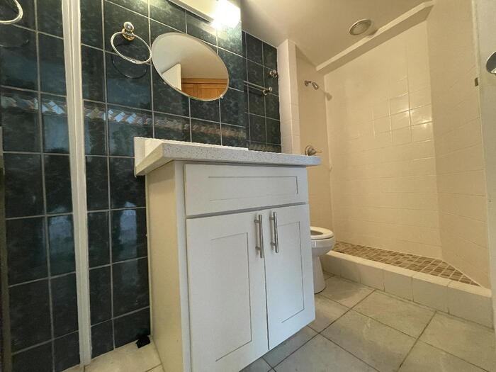 750 Amana St #111 - Photo 5 of 5