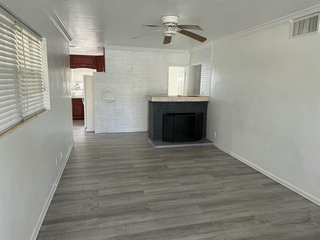 108 Southeast 10th Avenue - Photo 2 of 15