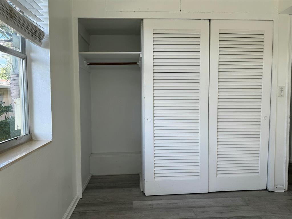 108 Southeast 10th Avenue - Photo 6 of 15