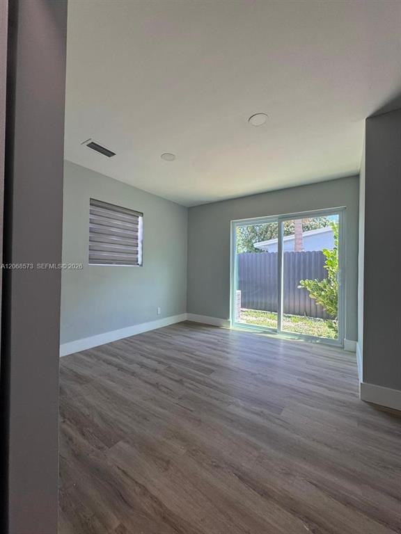 2865 Northeast 13th Avenue #1 - Photo 6 of 14
