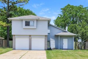 featured image of 15818 Gatebriar Dr