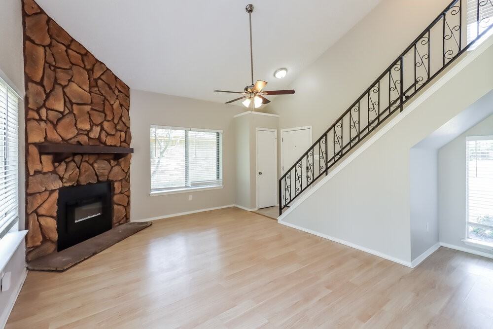 15818 Gatebriar Dr - Photo 5 of 17